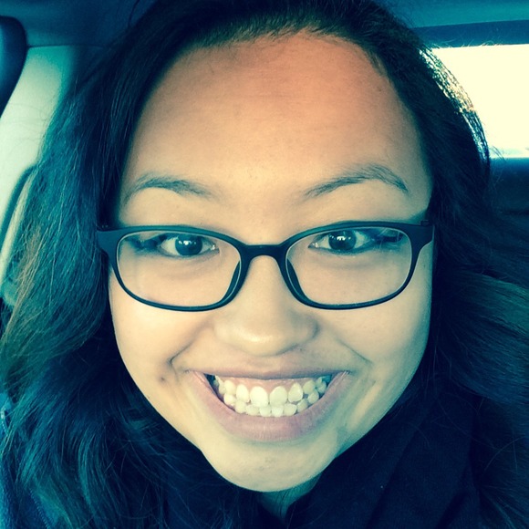 Profile Picture of Gao youa Lee (@ginalee13) on Poshmark