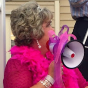 Profile Picture of Diane Weaver (@DianeWeaver64) on Youtube