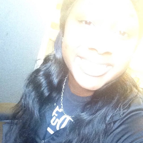 Profile Picture of Ja'mia Mazion (@jpaige_) on Poshmark