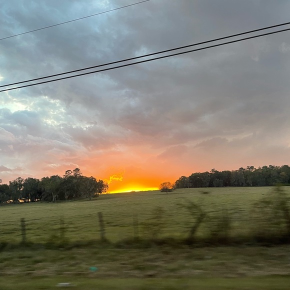 Profile Picture of Kiersten Lee (@kiersten_lee04) on Poshmark