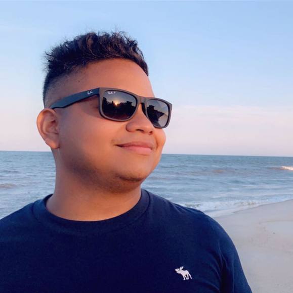 Profile Picture of Kenneth Santana (@ksantana11) on Poshmark