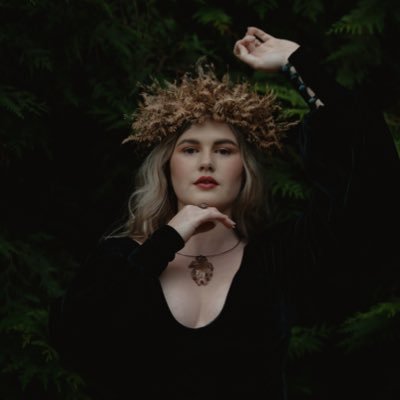 Profile Picture of Stephanie Stevenson (@chooky_birdy) on Twitter