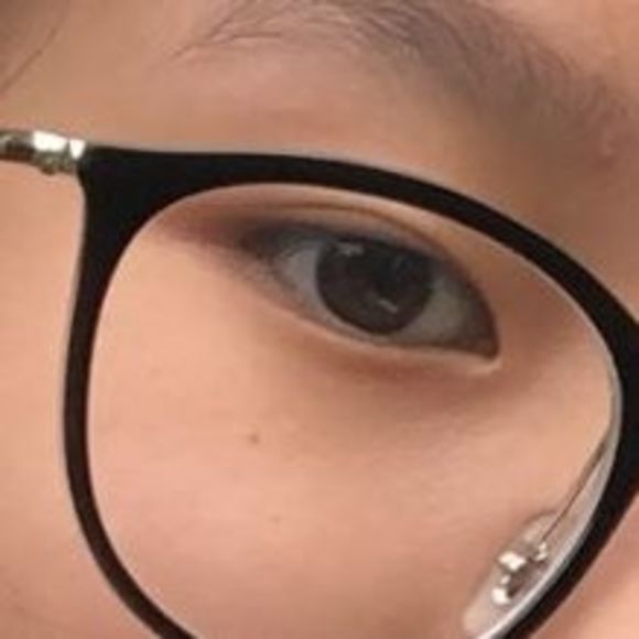 Profile Picture of Wing lam Chung (@wlchung) on Poshmark