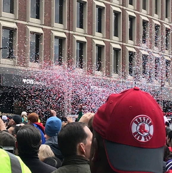 Profile Picture of Brian Cronin (@bgcraw9) on Poshmark