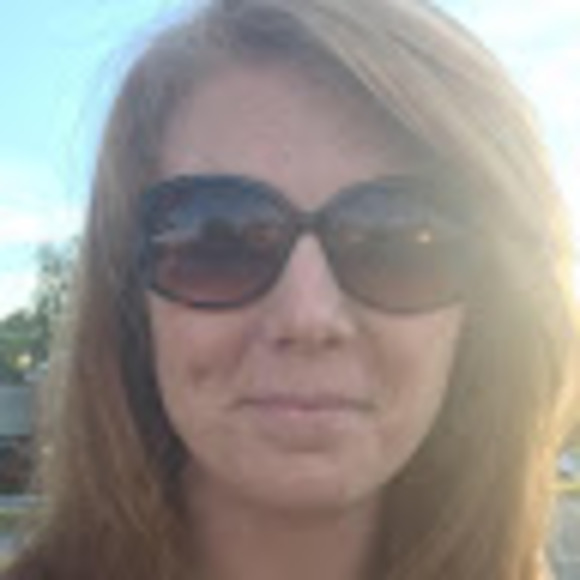 Profile Picture of Katherine Keilholtz (@k_keilholtz) on Poshmark