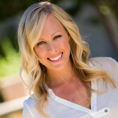 Profile Picture of Stacey Leigh Barnes (@onwordjourneys) on Twitter