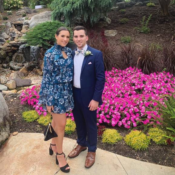 Profile Picture of Claudia Ferenczi (@claudiaferenczi) on Poshmark