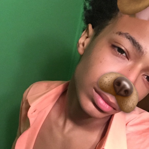 Profile Picture of Kobie Smith (@offsetsavage5) on Poshmark