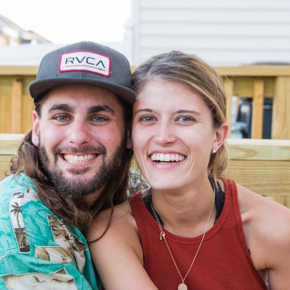 Profile Picture of Sara Bosley (@sebosley) on Poshmark