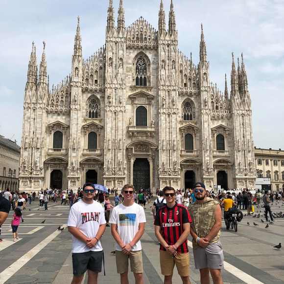 Profile Picture of Ben Fridrich (@benfridrich) on Poshmark