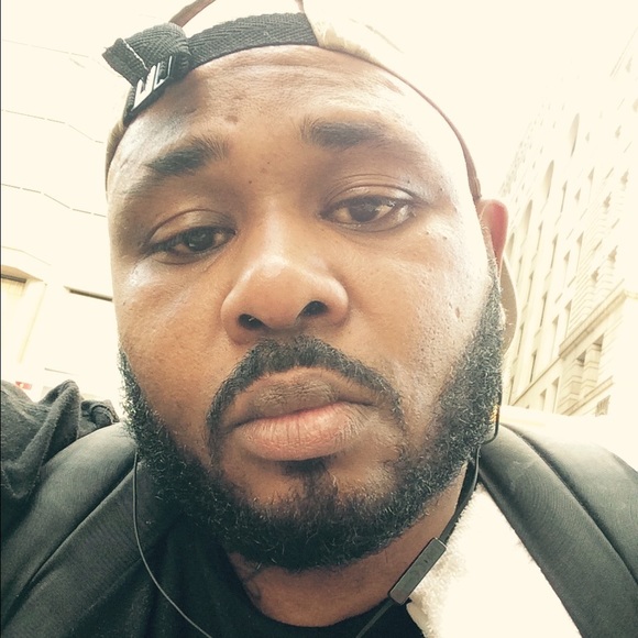 Profile Picture of Damon Hendricks (@damedaddy560) on Poshmark