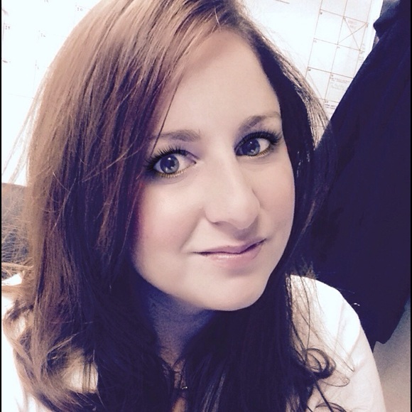 Profile Picture of Jaclyn Pallotti (@brattjacki) on Poshmark