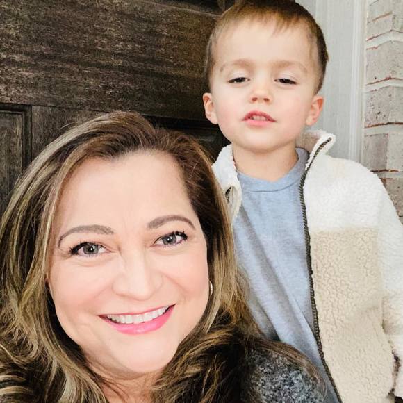 Profile Picture of Claudia Clark (@claudiavc2005) on Poshmark