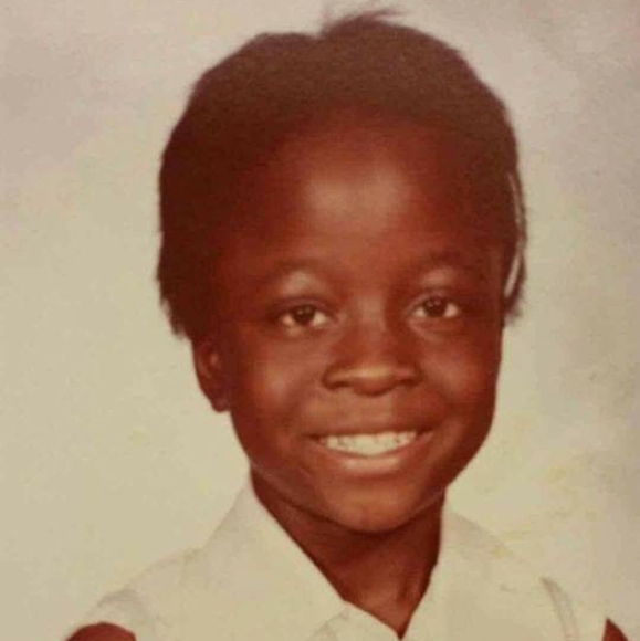 Profile Picture of Auntietawana Mouzone (@auntietawana44) on Poshmark