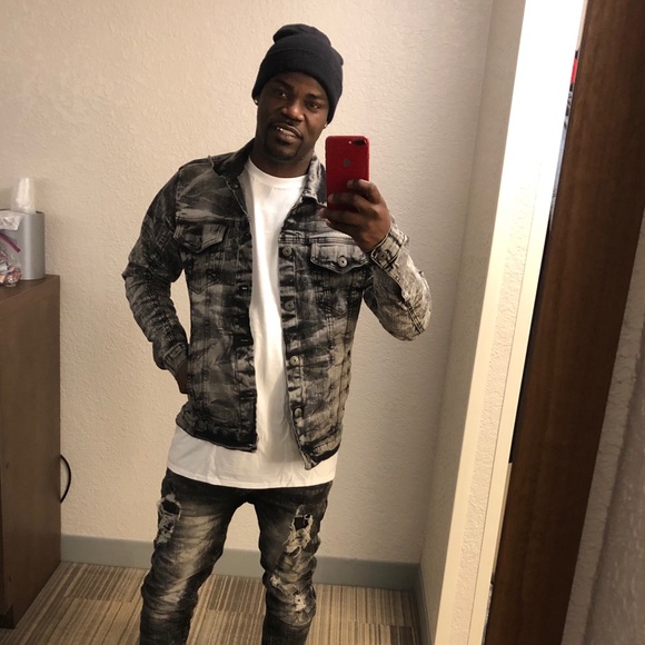 Profile Picture of Ken Hodges (@kboy5) on Poshmark