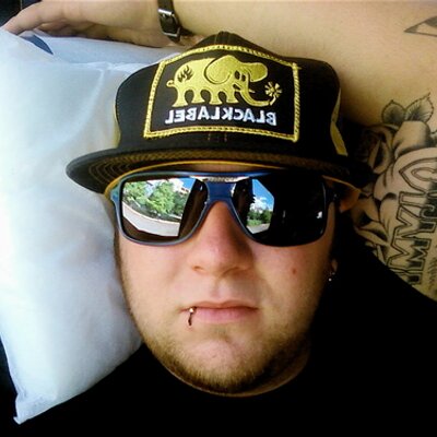 Wes Wren - Twitter Profile Picture of Wes Wren (@wesDeChamp) on Twitter