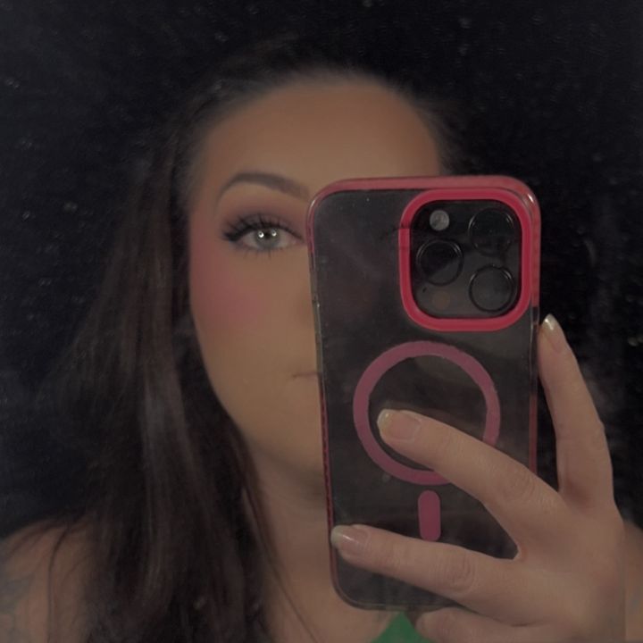 Profile Picture of Amanda Weber (@@amanda.leigh90) on Tiktok