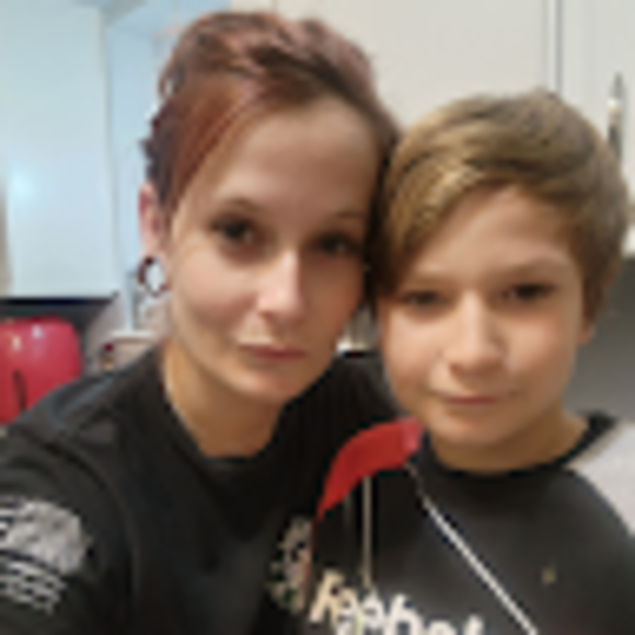 Katy Sweaney - Poshmark Profile Picture of Katy Sweaney (@katysweaney) on Poshmark