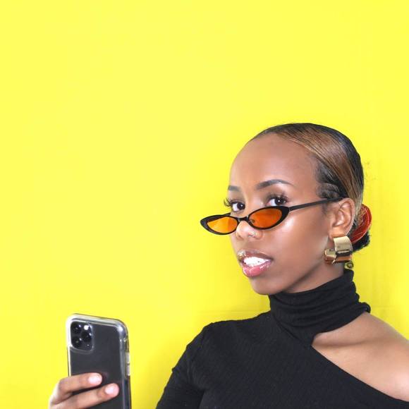 Profile Picture of Anisa Mohamed (@anisa_mohamed) on Poshmark