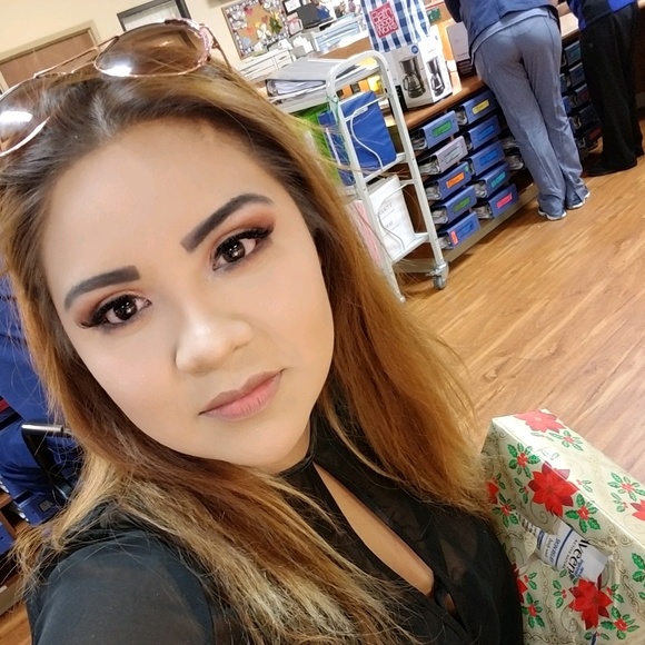 Profile Picture of Cristal Sanchez (@khrystel) on Poshmark