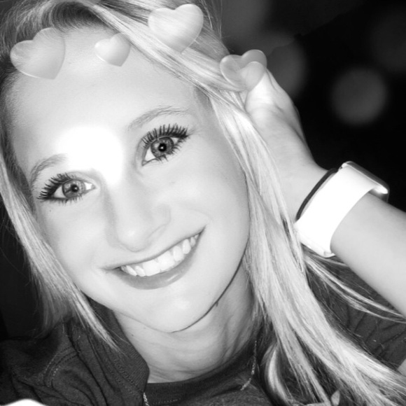 Profile Picture of Madison Slafka (@madison_slafka) on Poshmark