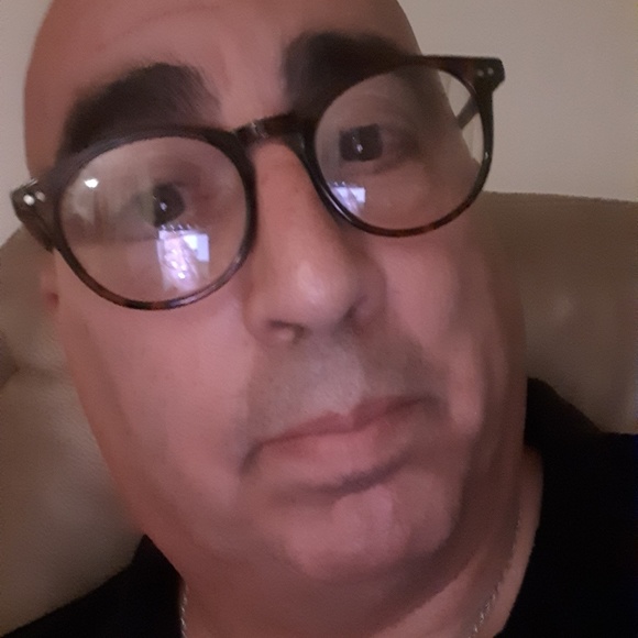 Randy Fabian - Poshmark Profile Picture of Randy Fabian (@randy_fabian) on Poshmark