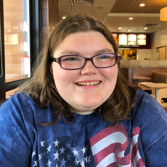 Profile Picture of Starr Bulkley (@starrbulkley28) on Poshmark