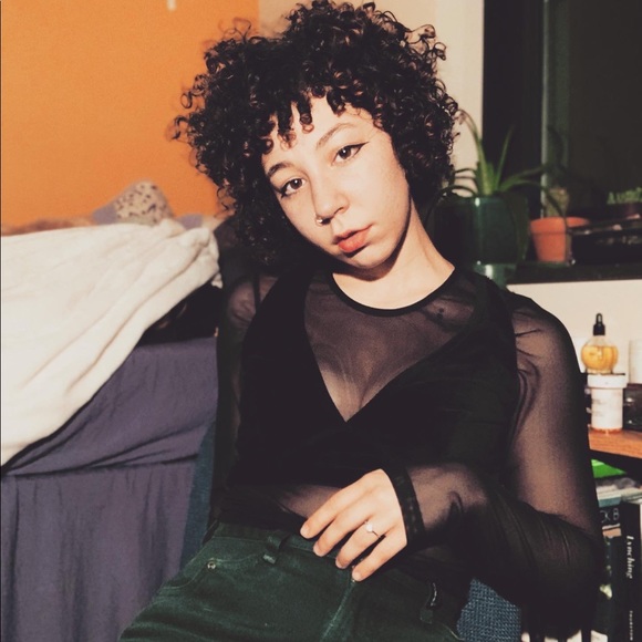 Profile Picture of Jaz Nappier (@theallthatjaz) on Poshmark