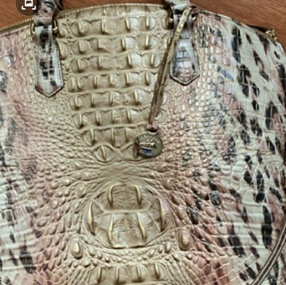 Profile Picture of Nellidon Nellidon (@nellidon678) on Poshmark