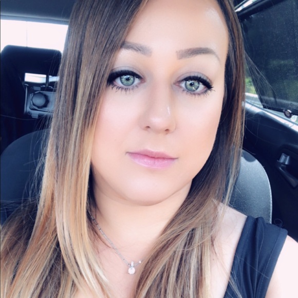 Profile Picture of Sabrina Campanelli (@scassandra_11) on Poshmark