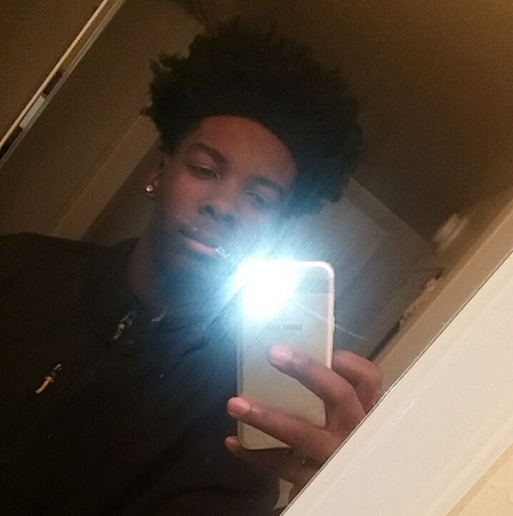 Profile Picture of Joshua Thomas (@jdthomas1) on Poshmark