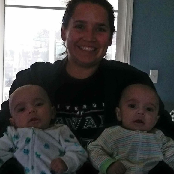 Profile Picture of Raime Fiamengo (@pinkytinky07) on Poshmark