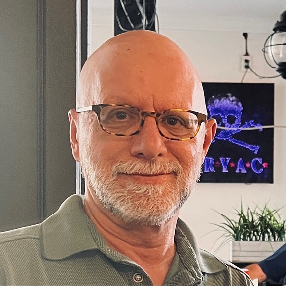 Profile Picture of David Wrubel (@david_wrubel) on Poshmark