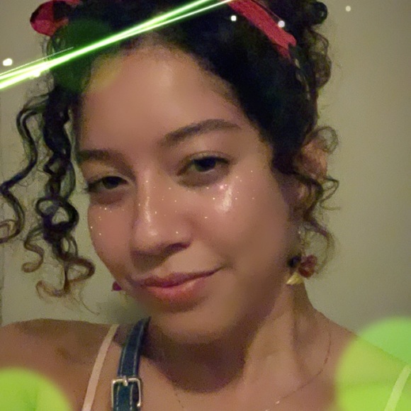 Profile Picture of Talia Boado (@taliaherself) on Poshmark