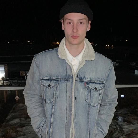 Profile Picture of Anthony Hurtubise (@sunygang) on Poshmark