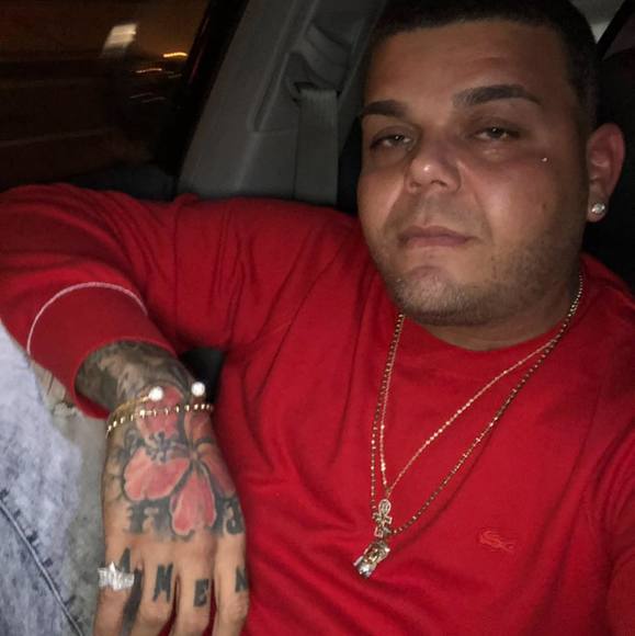 Heriberto Ferrer - Poshmark Profile Picture of Heriberto Ferrer (@pinpo_pinpo) on Poshmark