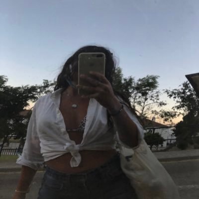 Profile Picture of Lara Pérez (@laraperez__) on Twitter