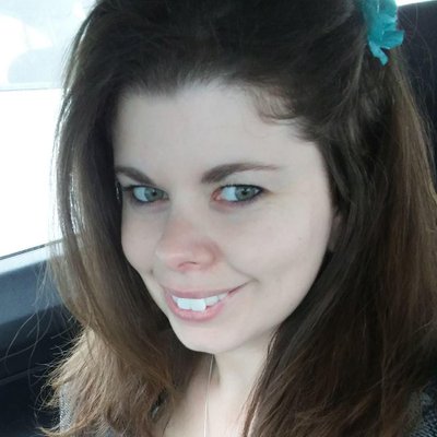 Profile Picture of Kim Lauzon (@aquafresh666) on Twitter