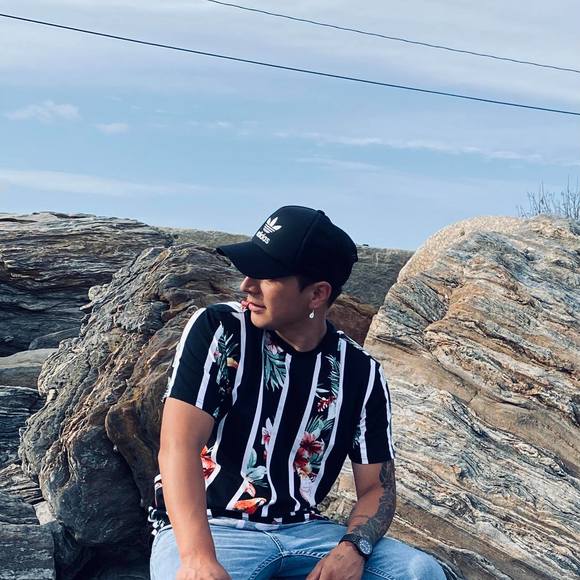 Profile Picture of H-ro Isaac (@isaacdyland) on Poshmark