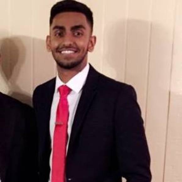 Profile Picture of Arun Mathew (@amathew516) on Poshmark