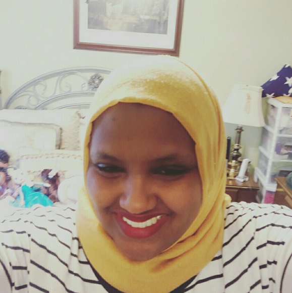 Profile Picture of Randa Mohamed (@randa1randa) on Poshmark