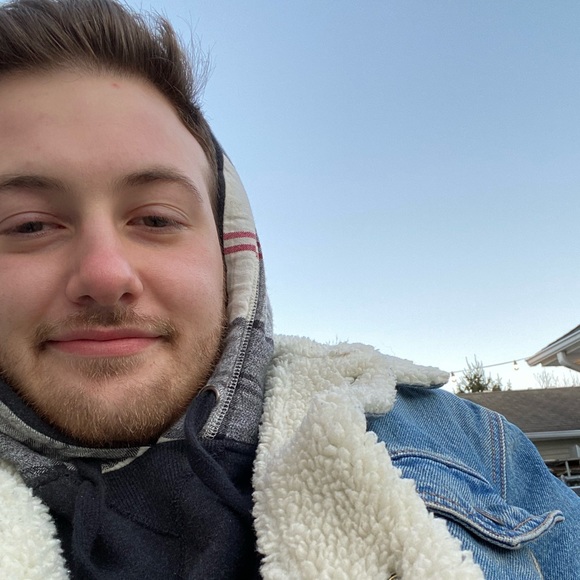 Profile Picture of Kevin Perlowski (@kap1097) on Poshmark