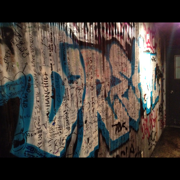 Profile Picture of Roberta Hurtado (@roberta_lo) on Poshmark