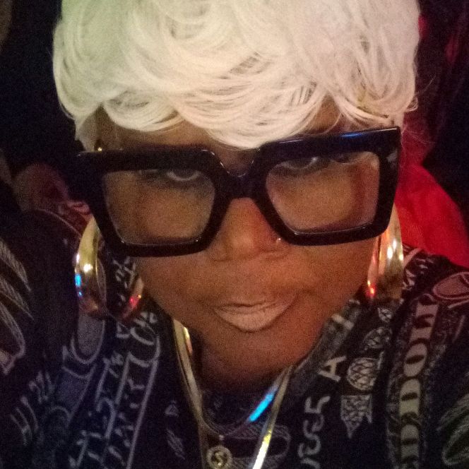 Stephanie Norman - Tiktok Profile Picture of Stephanie Norman (@brighteyeharris) on Tiktok