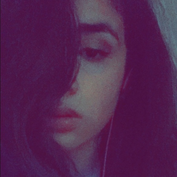 Profile Picture of Eileen Ayala (@eayala27) on Poshmark