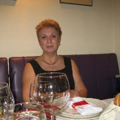 Profile Picture of Luciaradulescu (@luciaradulescu) on Twitter