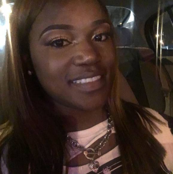Profile Picture of Tankeria Brown (@tankeria1) on Poshmark