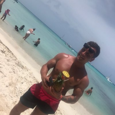 Profile Picture of Tyler Robertson (@tylerrobertson9) on Twitter
