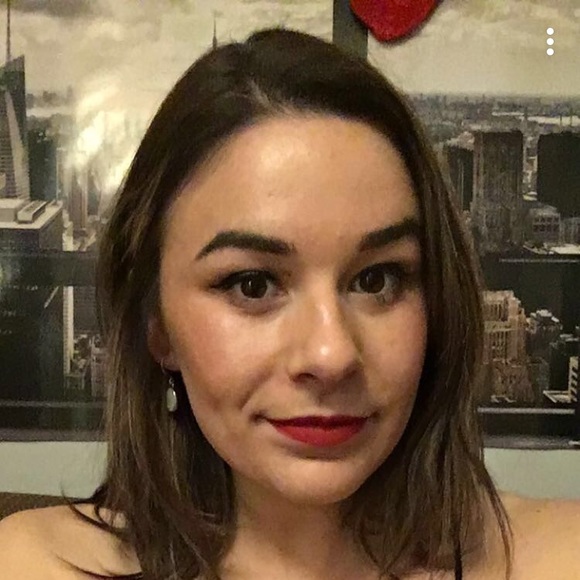 Profile Picture of Devon Herscovici (@devonsarah) on Poshmark