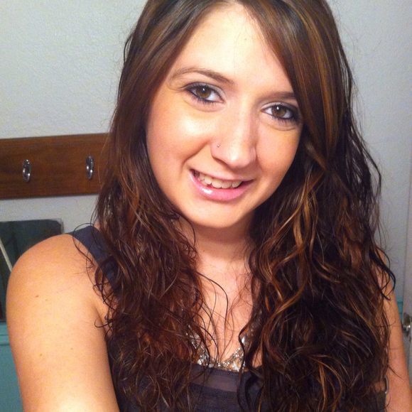 Profile Picture of Katie Curlee (@kcurlee) on Poshmark